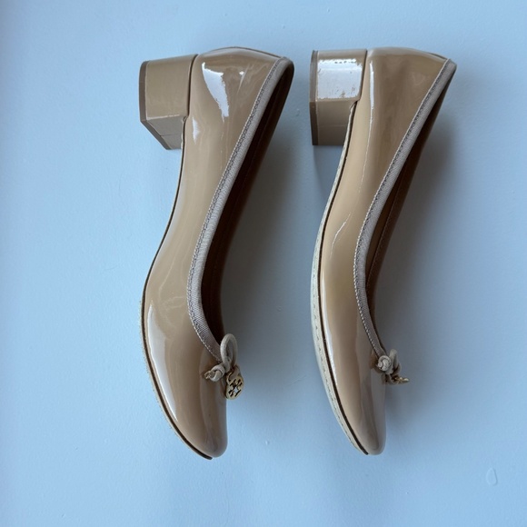 Tory Burch Chelsea Charm Patent Leather Pump Block Heel - Picture 5 of 6